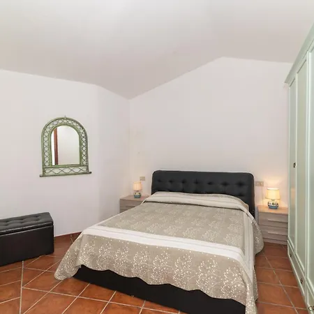 Borghetto Monte Contros *
